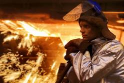 Сейчас не поддержим металлургов - к осени не будет пенсий, а доллар станет по 40