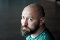 Досить помирати за Україну