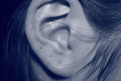 Редкий недуг делает женщину неспособной слышать мужские голоса