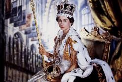 Она не должна была стать королевой: История жизни и правления Елизаветы II