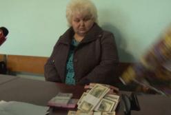  Суддя, яка звинувачується у хабарництві, пішла на підвищення