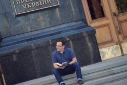 В Украине уже давно обесценились многие серьезные понятия