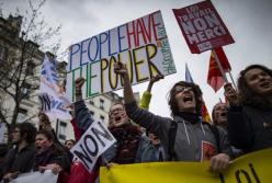 «Майдан» во Франции: слезоточивый газ против мирных протестов