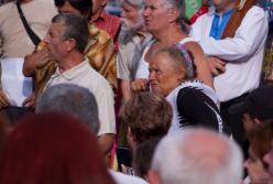 Пилила власть олигархов, а народ все годы выживал