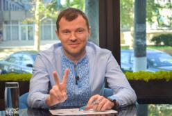 ​В министерство к Омеляну идет чиновник, который живет нигде и потерял свое авто