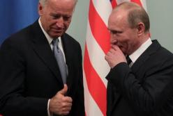 "Україна все ще вільна і ми з цим нічого не змогли зробити": приховане послання Байдена Путіну