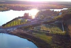 Дворцы в Кропивницком: чиновники дерибанят заповедные леса и перекрывают доступ к воде (фото)