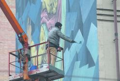  Хто вам взагалі сказав, ніби мурал пасує київській історичній забудові?