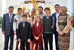 ​Велика рідня - 2017  або Хто кому брат, кум і сват в українській політиці