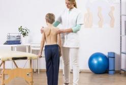 У ребенка сколиоз: что делать?