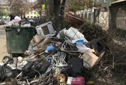 Новости Крымнаша: В нашем доме поселился сосед из замостья — из окон полетели даже памперсы