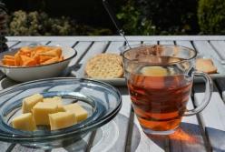 Названы продукты, которые нельзя употреблять с чаем