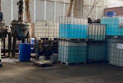 На Киевщине налоговики изъяли более 50 тонн спирта (фото)