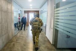 Чиновников горсовета Николаева подозревают в хищении. Один из них хотел бежать из страны