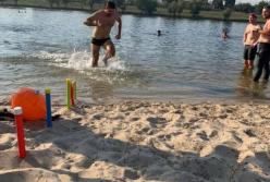 На пляжах Киева нашли кишечную палочку: список запрещенных для купания мест