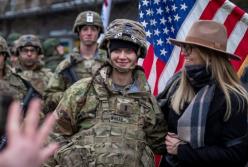 "Ми покінчили з цим лайном": у США звільнюють з армії трансгендерних військовослужбовців