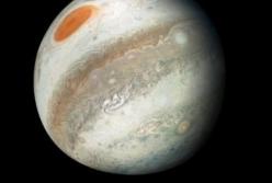 Раскрыта темная тайна Большого Красного Пятна Юпитера 
