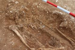Археологи обнаружили загадочное захоронение воина, жившего 1 500 лет назад (фото)
