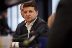 Зеленский просит Венецианскую комиссию помочь с КС