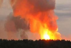 Пожар на складе боеприпасов в России: началась массовая эвакуация (видео)
