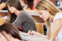 МОН работает над повышением зарплат педагогов в 2020 году