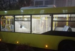 В Киеве забросали камнями автобусы с болельщиками "Динамо" (фото)