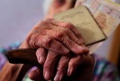 Работающим пенсионерам пересчитают выплаты: учтут новый стаж (видео)