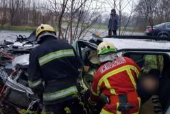На трассе Днепр-Мелитополь произошло смертельное ДТП: погибший и пятеро пострадавших (фото, видео)