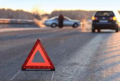 В Киеве произошло тройное ДТП: водитель легковушки погиб за рулем