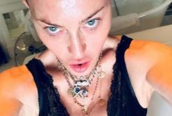 Мадонна шокировала фото в прозрачном нижнем белье