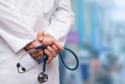 Врач рассказал, как вел себя заболевший коронавирусом украинец