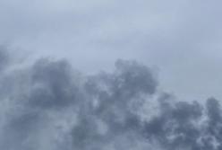 Проїзд через дамбу перекрито, блекаут​, води нема: 40 БПЛА та ракети атакували Кременчуцьку ГЕС​