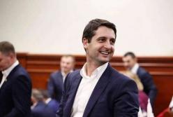 Без власної нерухомості, але з елітними авто: статки депутата Київради Георгія Ясинського