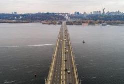В Киеве на мосту Патона восстановили движение