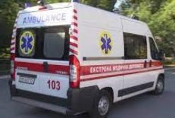 Под Ровно ребенка обнаружили повешенным на качелях