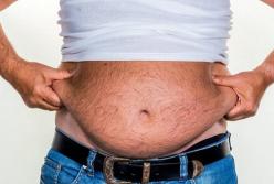 Врачи рассказали, чем опасен висячий живот 