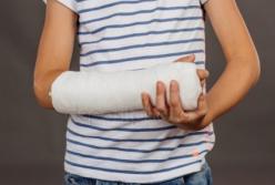 В Закарпатье ребенок сломал обе руки в детсаду, пока воспитатели слушали предвыборную агитацию 