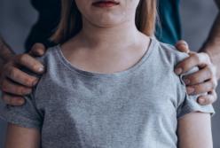 Насиловал собственную дочь: в Вознесенске полиция задержала отца-педофила