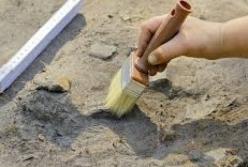 В Финляндии нашли меч, которому до 4 тысяч лет (фото)