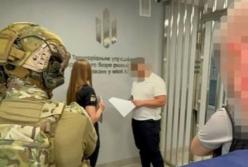 Катували та незаконно утримували людей у ТЦК: на Закарпатті ДБР повідомило про підозру трьом посадовцям