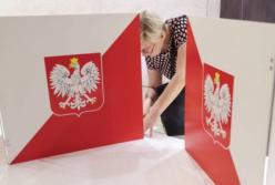 За Україну, проти євреїв, гомосексуалів, абортів та вакцинації: що відбувається на виборах у Польщі 