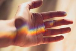 Медики назвали симптом рака легких на руках