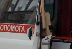 Разговаривала дома по телефону: в Житомирской области молния попала в девочку