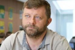 "Слуга народа" может объединиться с партиями "Голос" или "Сила и честь" 