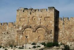 Археологи обнаружили тайник с древними монетами 