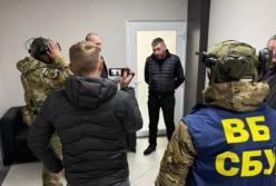 Двоє полковників розкрадали гроші на будівництві захисних споруд для аеродромів, погоріли на хабарі