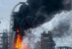 Україна уразила один із найбільших газопереробних заводів РФ, прилетіло в "Лукойл" (відео)