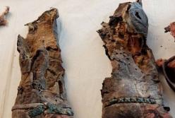 В Шотландии обнаружили необычные кожаные сапоги, которым 600 лет (фото)