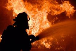 В Тернопольской области на складе перевернулся и горел грузовик