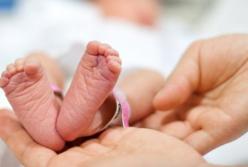 В Николаеве на остановке нашли новорожденного ребенка